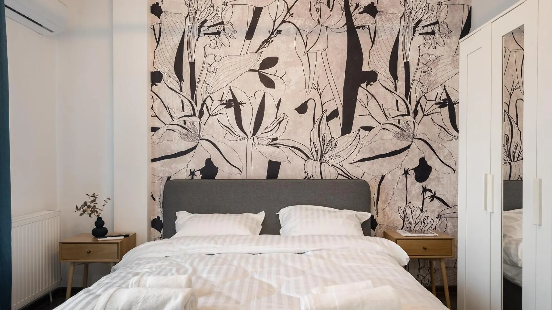 Apartment Stylish Concept Studio 6 Bucharest Romania
