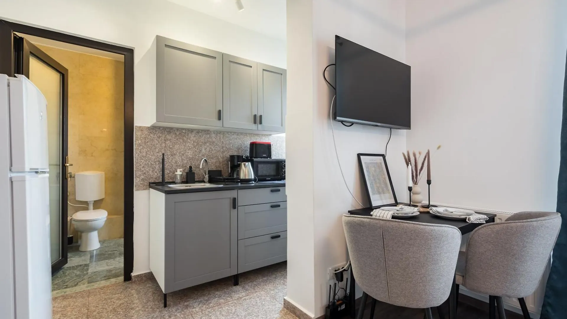 Stylish Concept Studio 6 Bucureşti 0*,